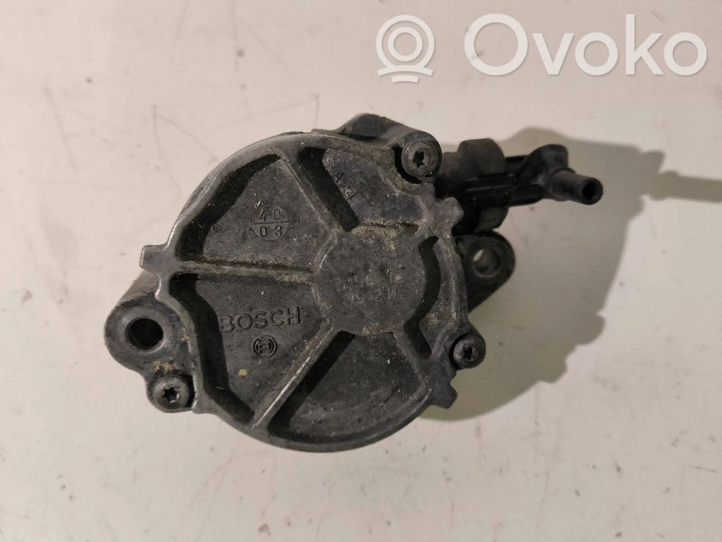 Ford Focus C-MAX Vacuum pump 