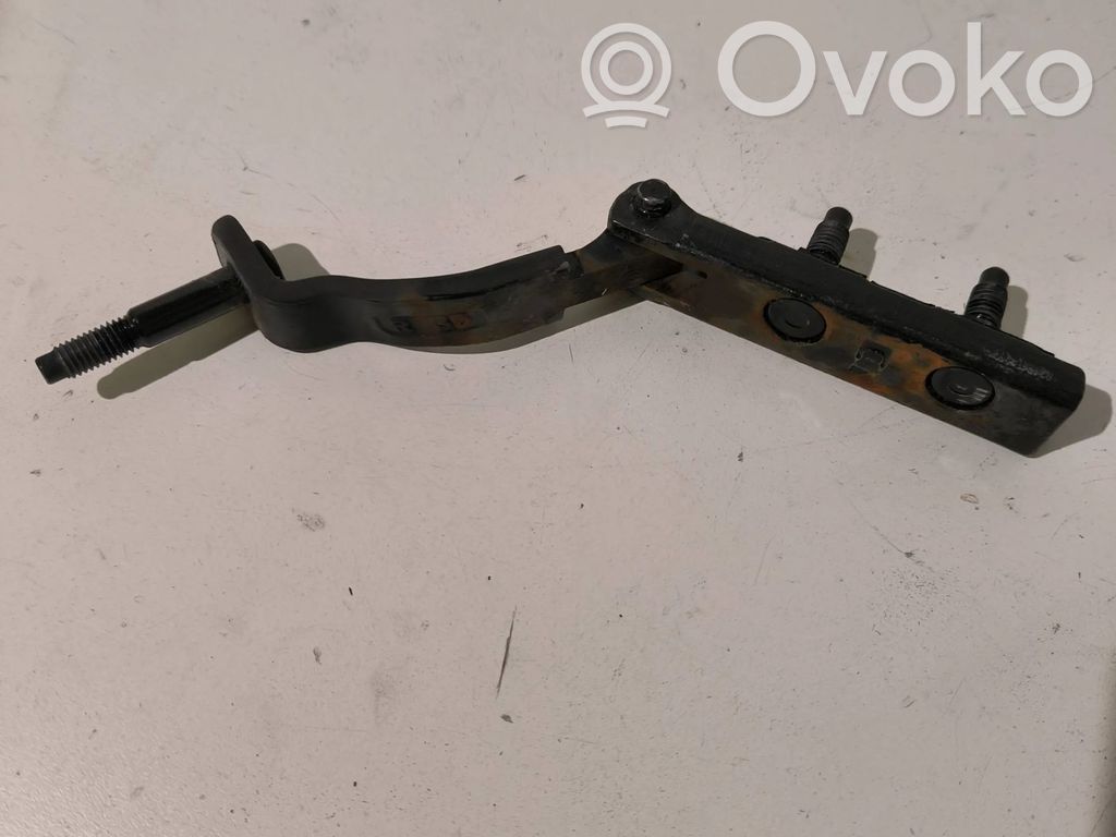 Ford Kuga I Tailgate/trunk/boot hinge 