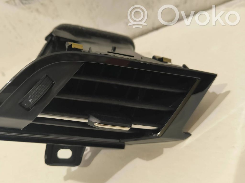 Audi Q3 8U Griglia di ventilazione centrale cruscotto 