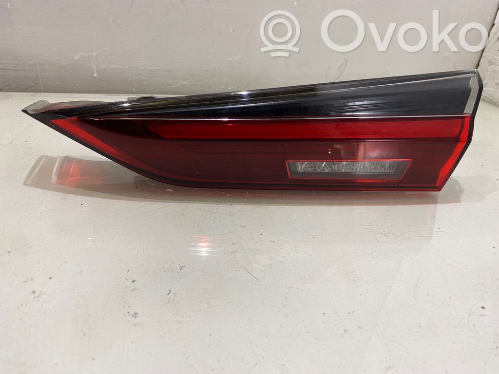 Lampy tylnej klapy bagażnika   659256,7477619