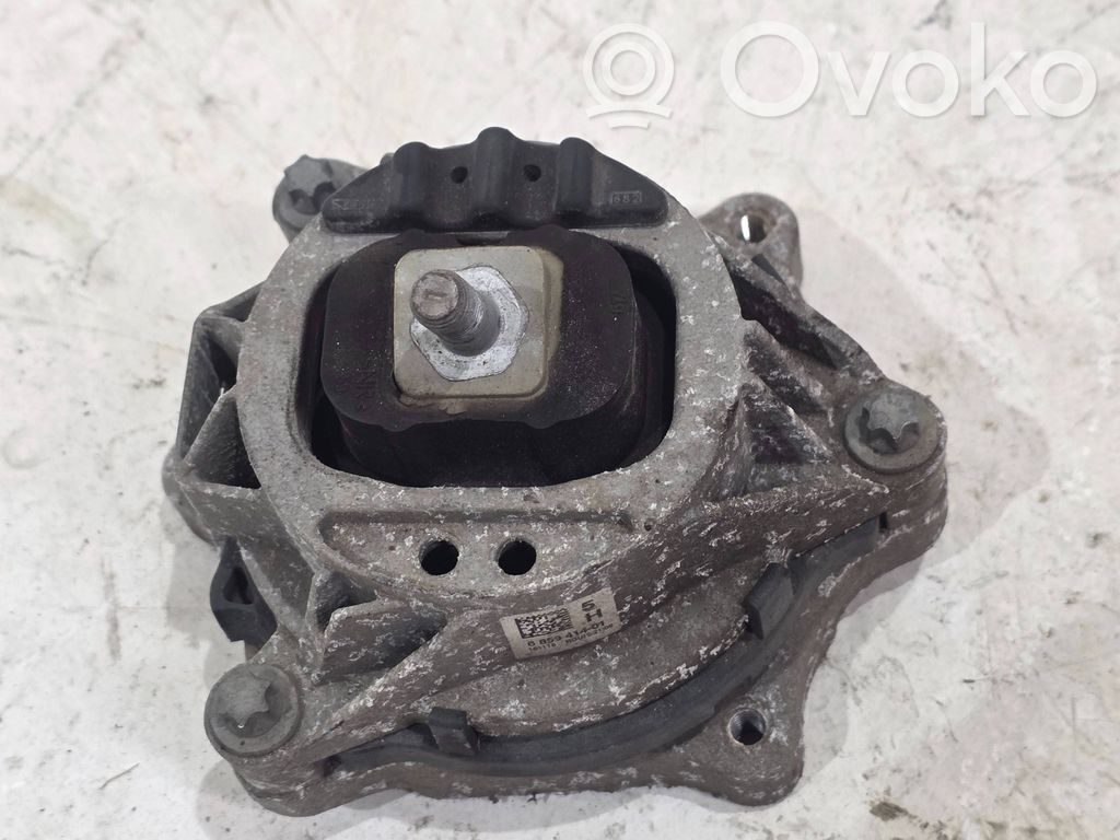 BMW 3 F30 F35 F31 Variklio pagalvė 