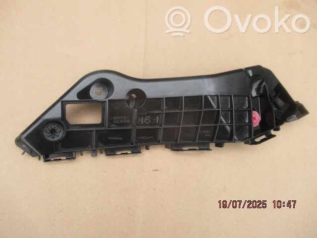 Toyota RAV 4 (XA40) Front bumper mounting bracket 