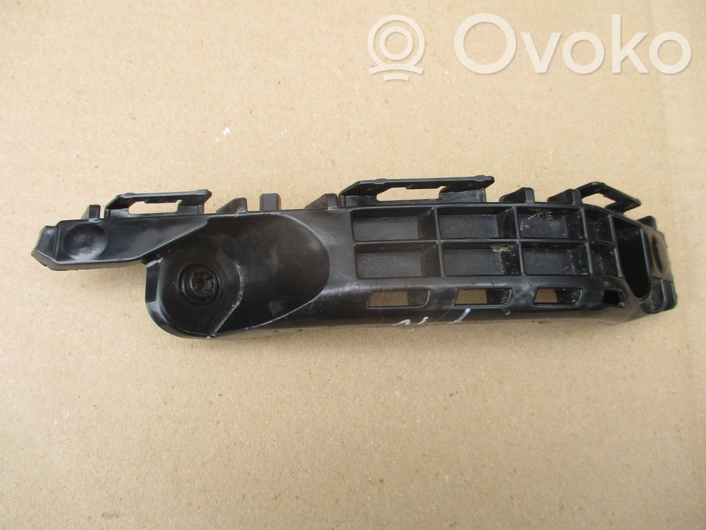 Toyota Yaris Front bumper mounting bracket 