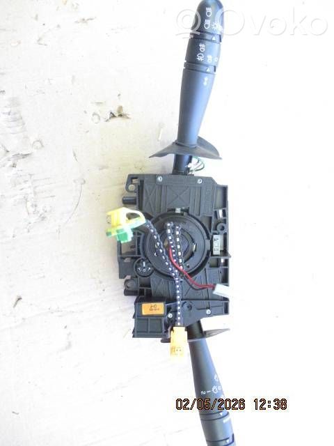 Renault Clio III Indicator stalk 