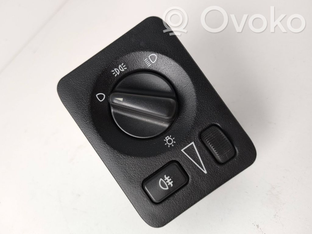 Light switch   12760589,75D521