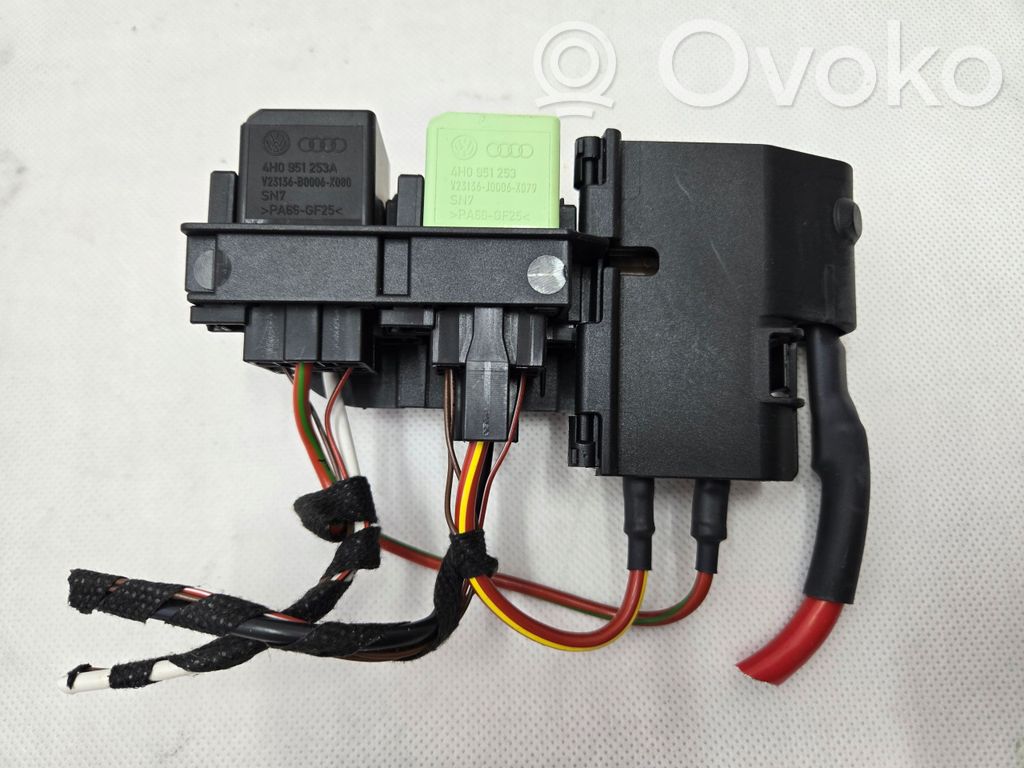 Audi A4 S4 B9 Mazā radiatora ventilatora reostats 