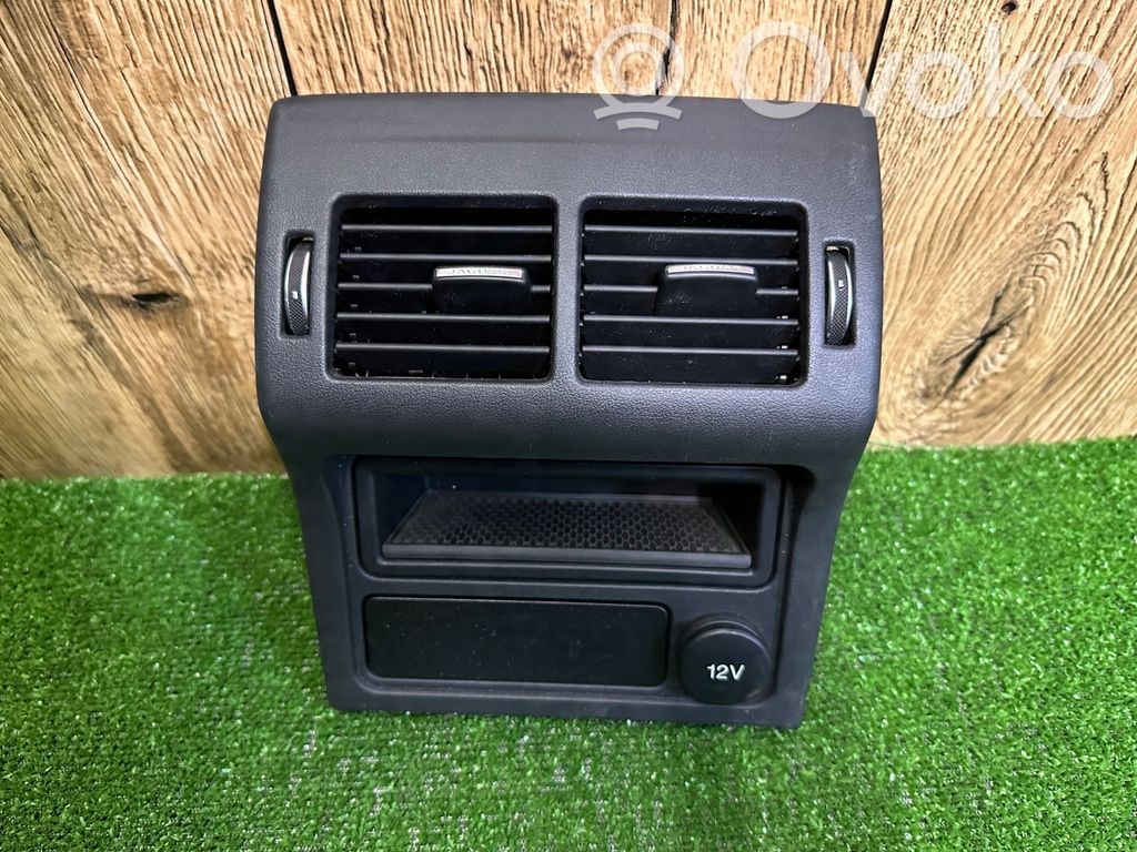 Jaguar XF X260 Aizmugurējā gaisa - ventilācijas reste 