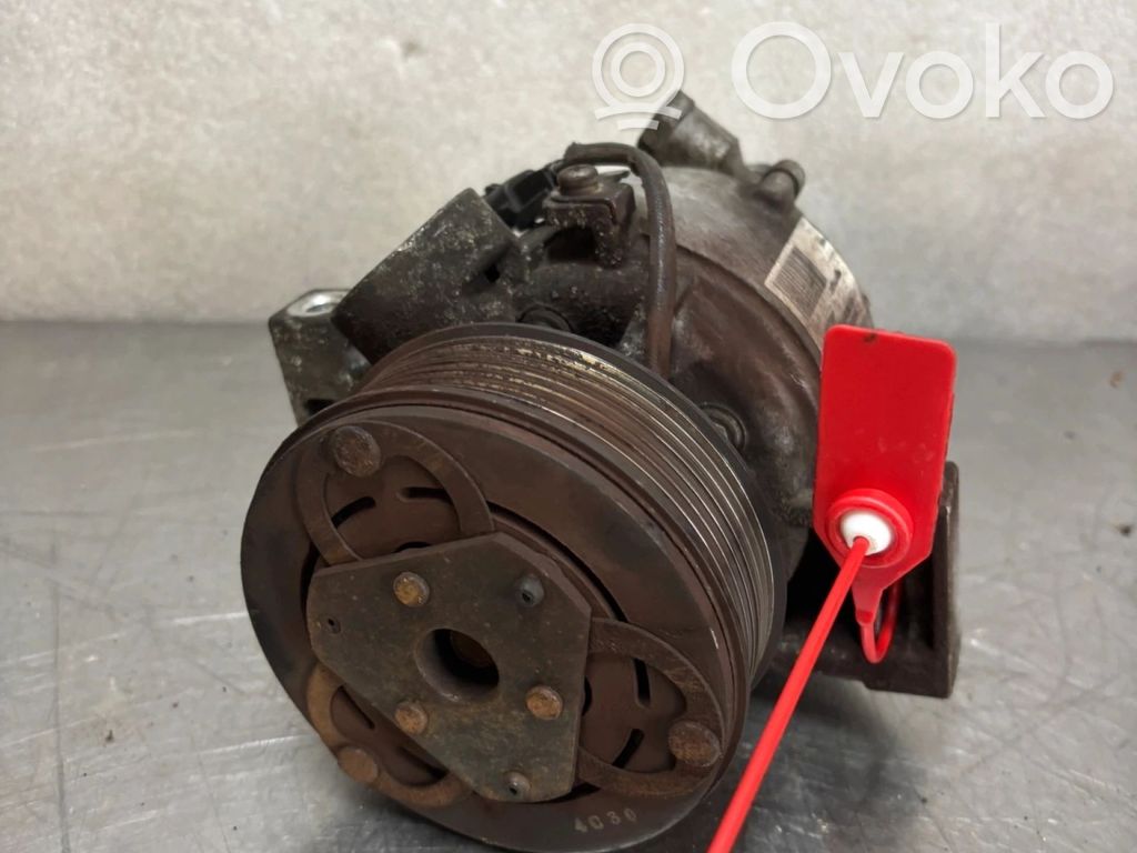 Renault Twingo III Klimakompressor Pumpe 