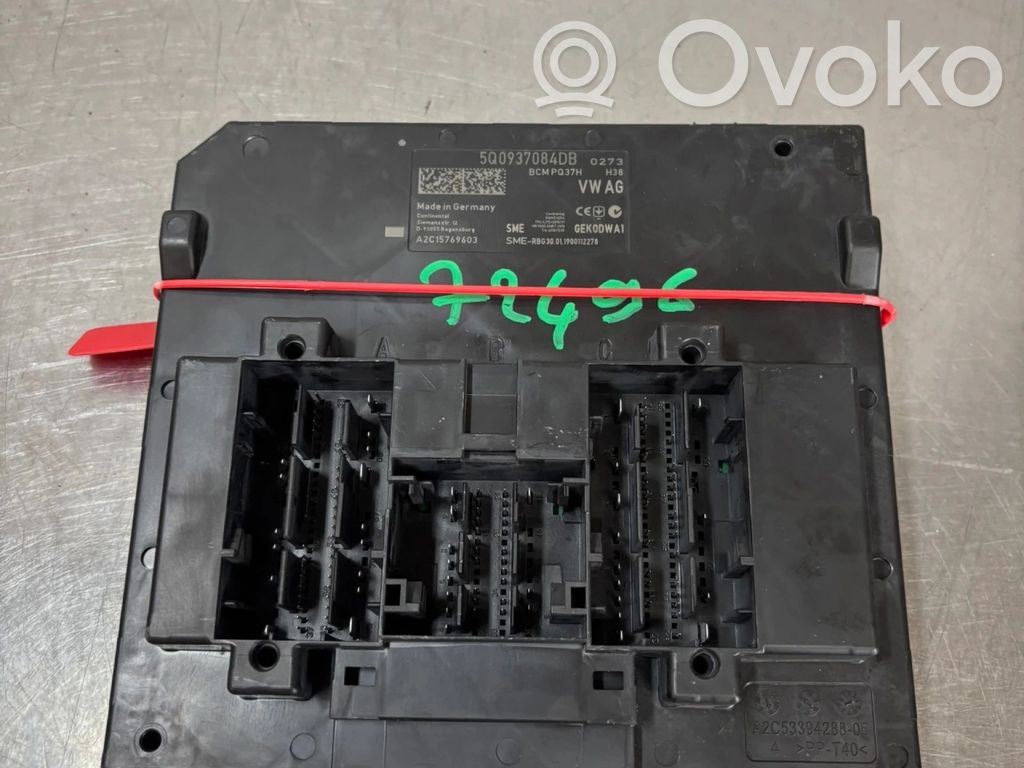 Volkswagen PASSAT B8 Trunk lid opening control unit 