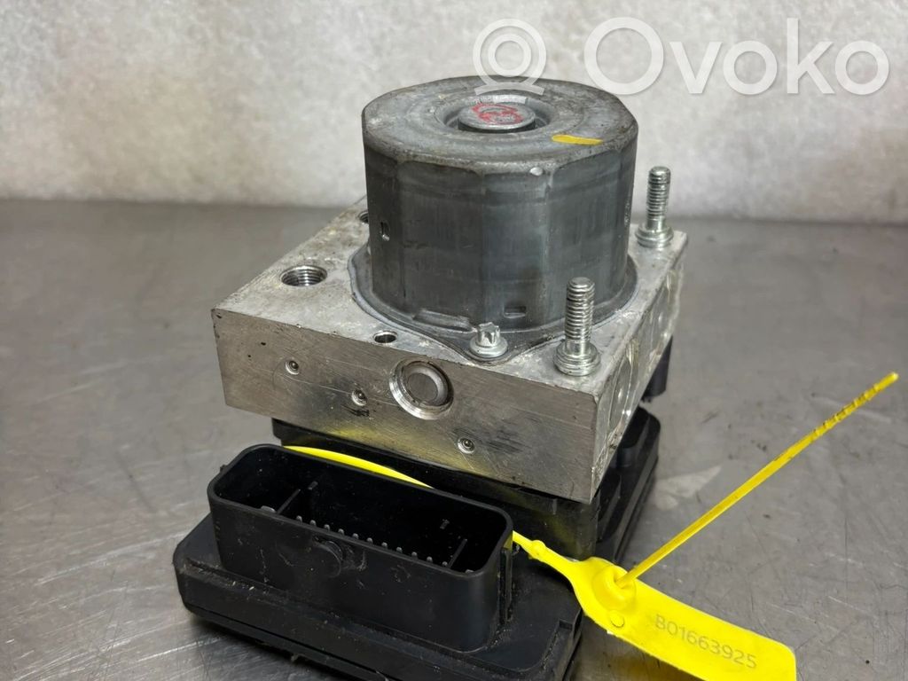 Renault Twingo III Master brake cylinder 