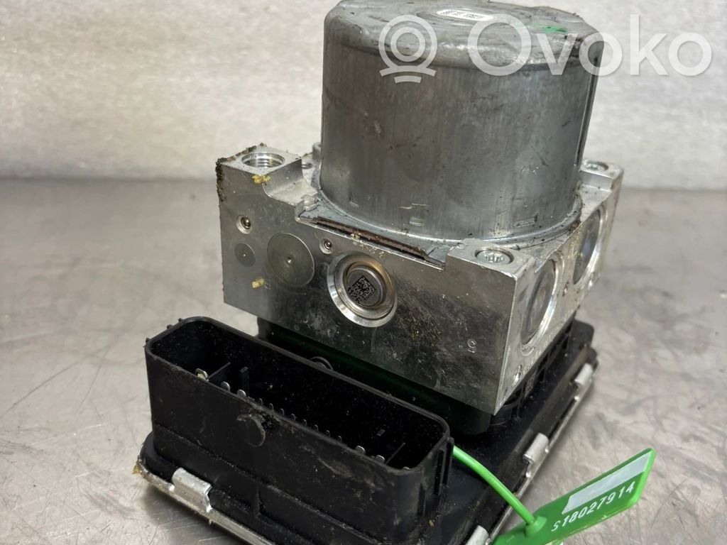 BMW 1 F40 Master brake cylinder 