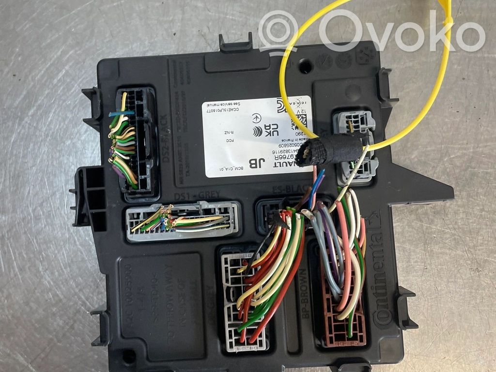 Renault Captur II Trunk lid opening control unit 