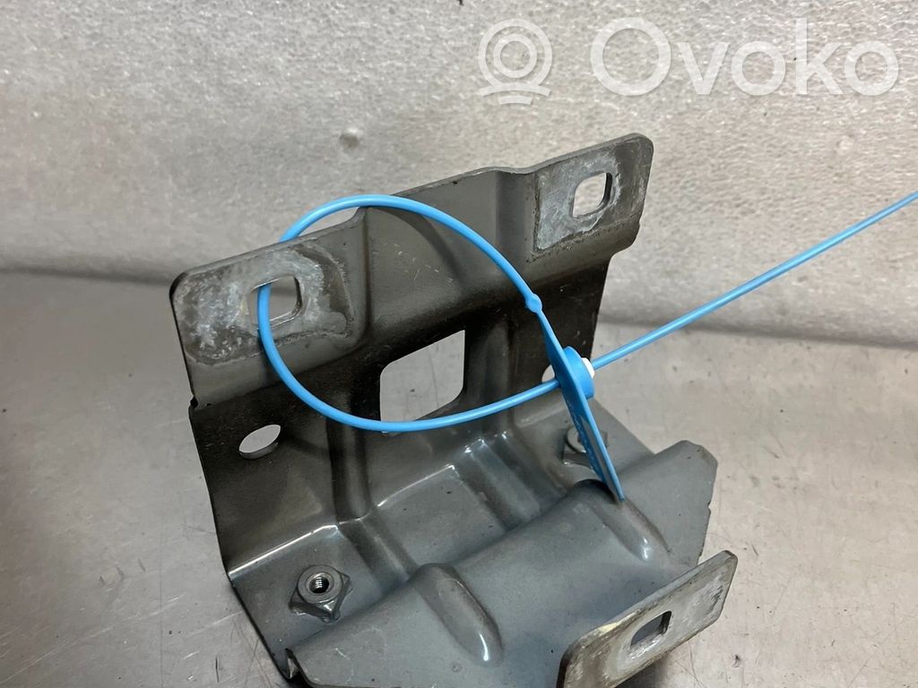 Dacia Sandero III Uchwyt / Mocowanie błotnika przedniego 