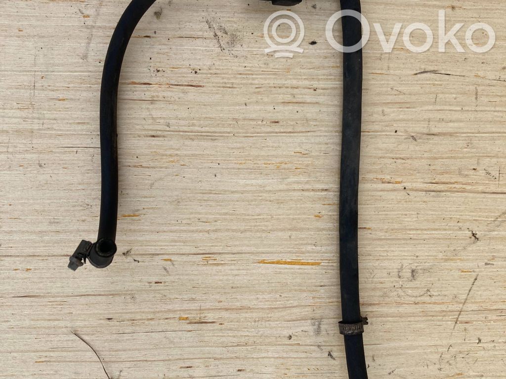 BMW 7 E32 Fuel tank valve 