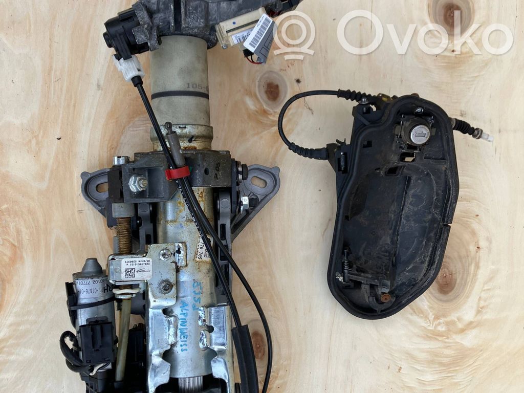 Steering wheel axle set   6770705