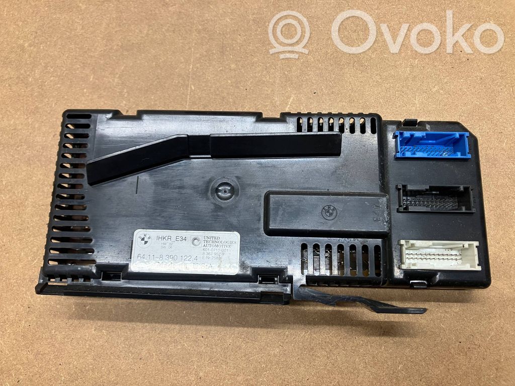 BMW 5 E34 Oro kondicionieriaus/ šildymo valdymo blokas 