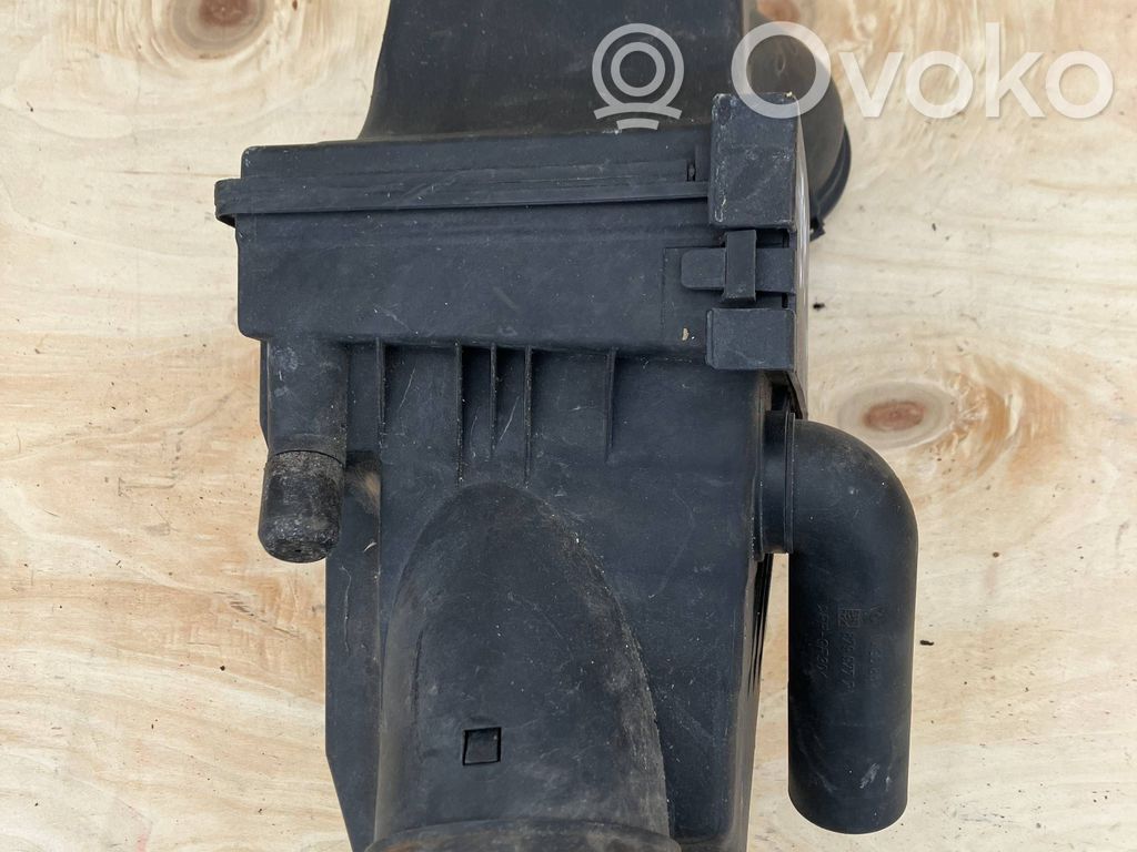 BMW 5 E39 Air filter box 