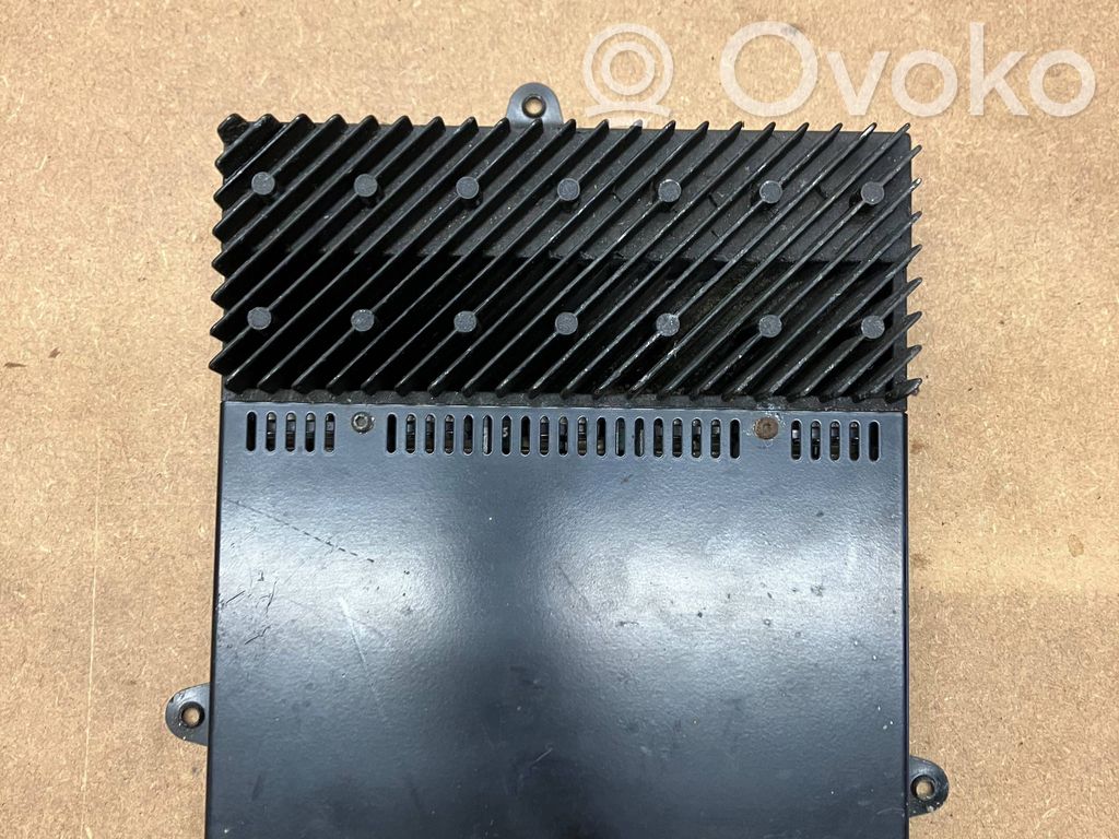 BMW 7 E38 Sound amplifier 