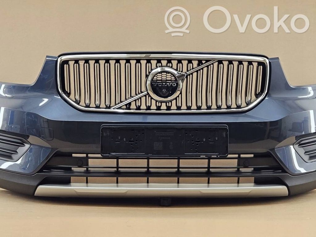 Volvo XC40 Parachoques delantero 