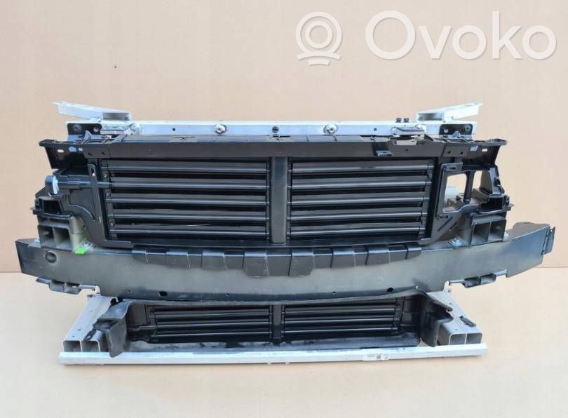 Volvo XC60 Pas przedni 