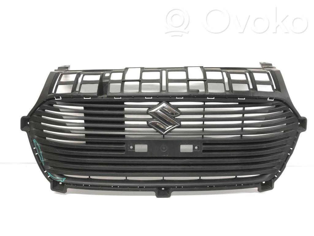 Suzuki Swift III Grotelės viršutinės 