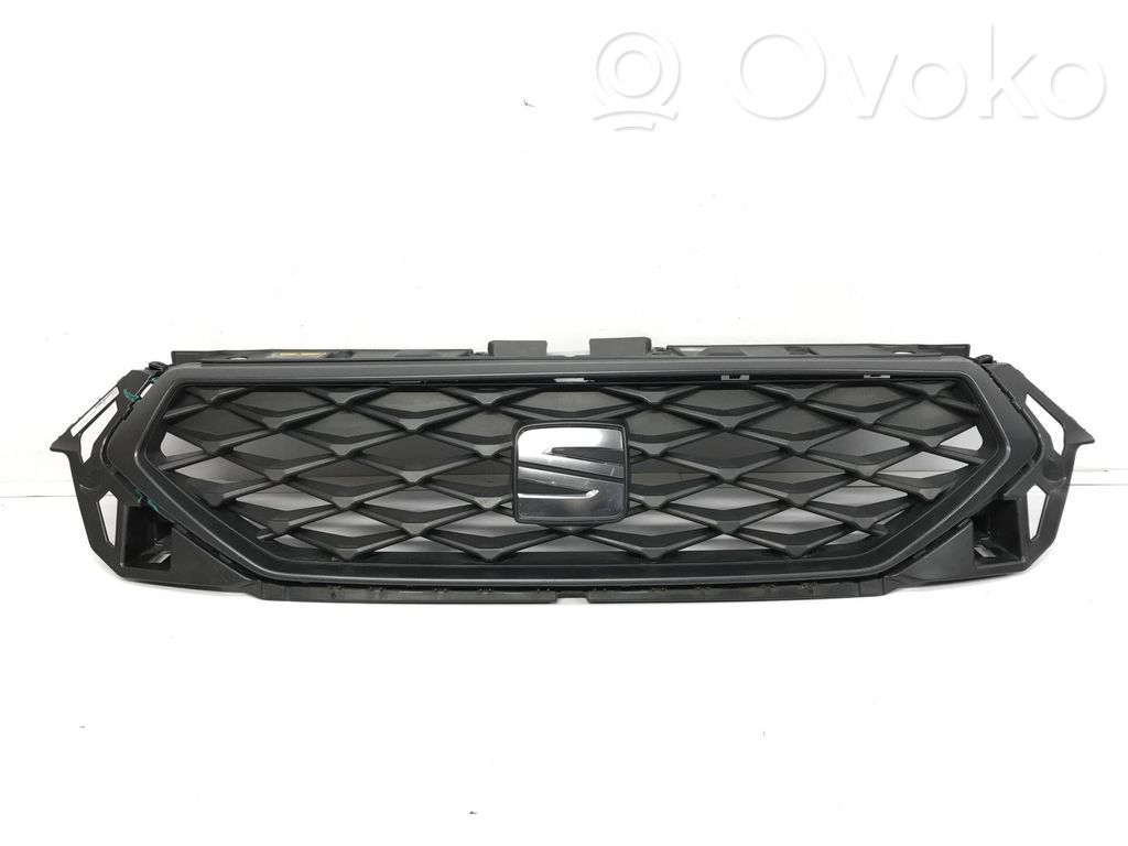 Seat Ateca Front bumper upper radiator grill 