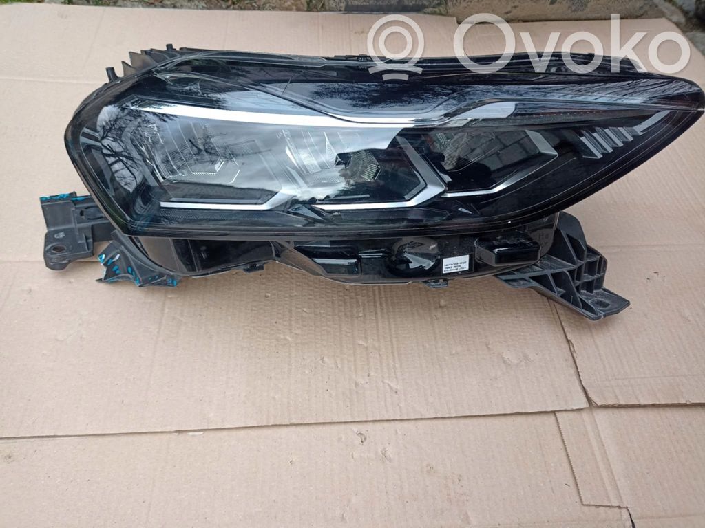 DS Automobiles 3 Crossback Lampa przednia 