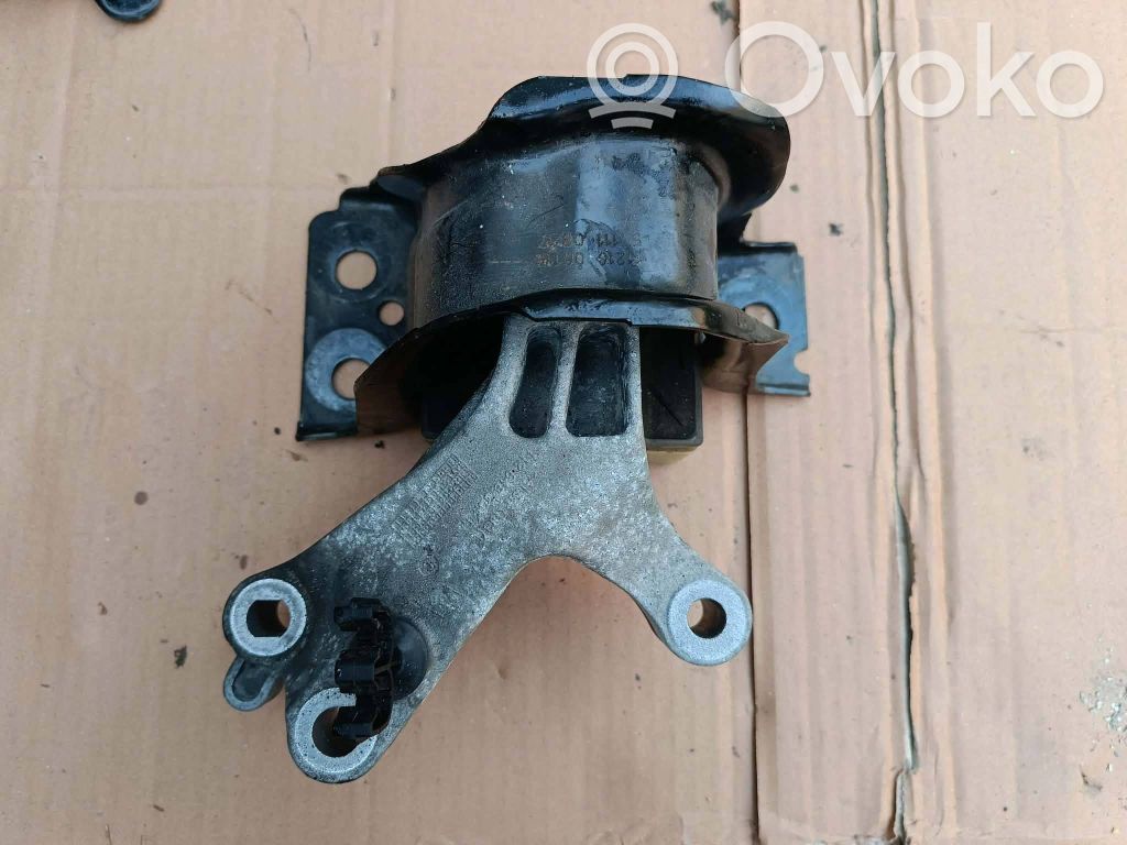 Renault Kangoo II Engine mount vacuum valve 