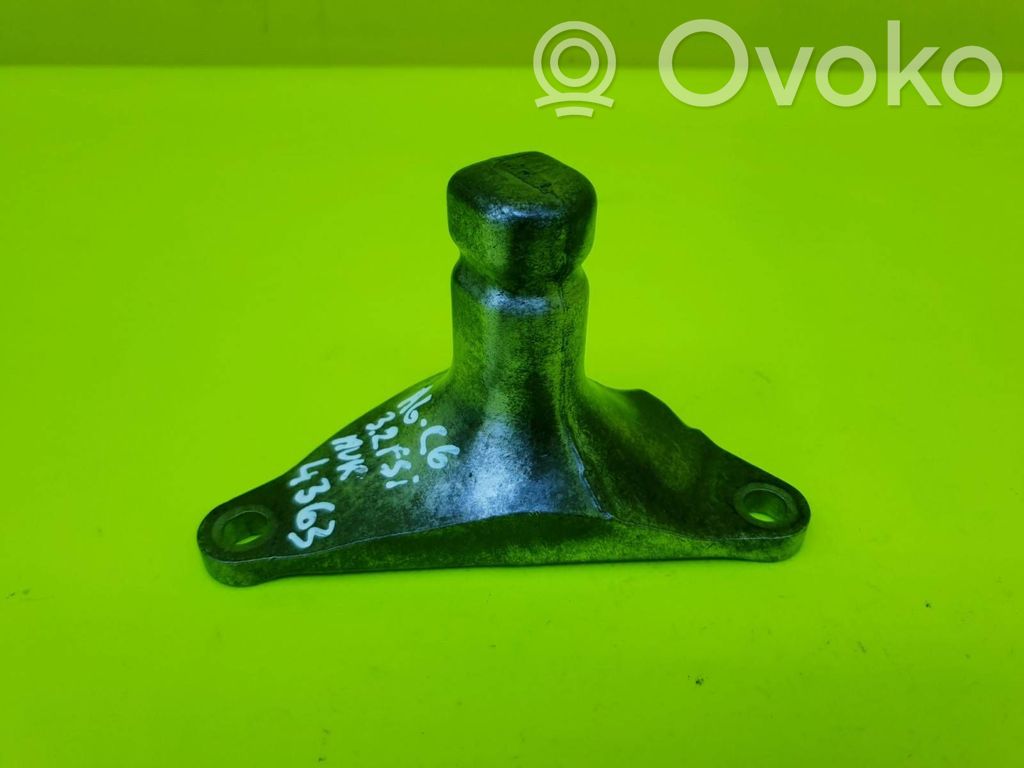 Engine mounting bracket   4F0199343G