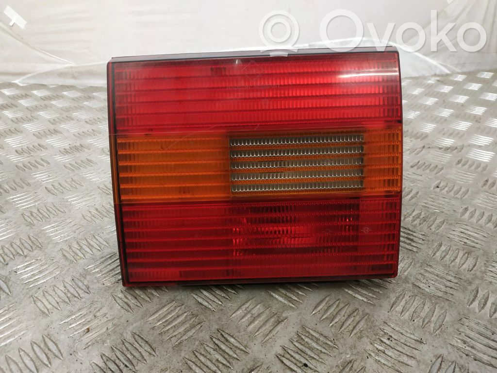 Volkswagen PASSAT B4 Takaluukun takavalot 