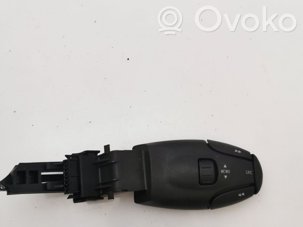 Peugeot 206+ Sound control switch 