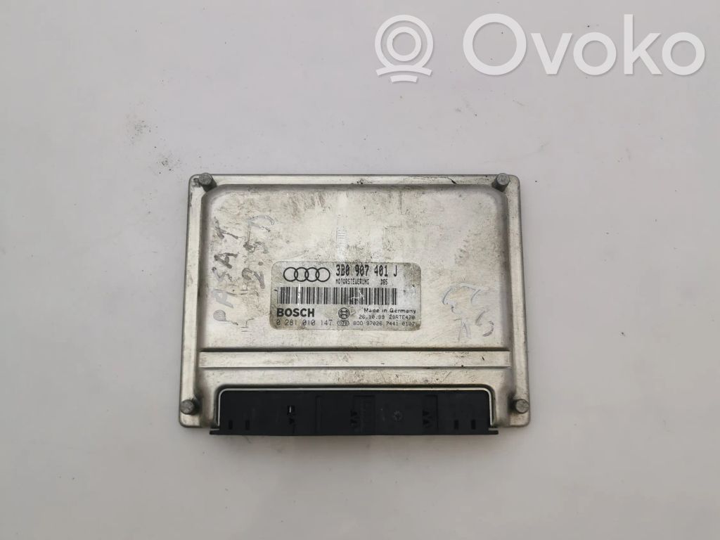 Volkswagen PASSAT B5 Engine control unit/module 
