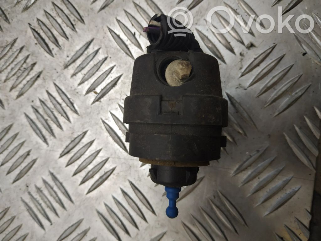 Opel Vivaro Headlight level adjustment motor 