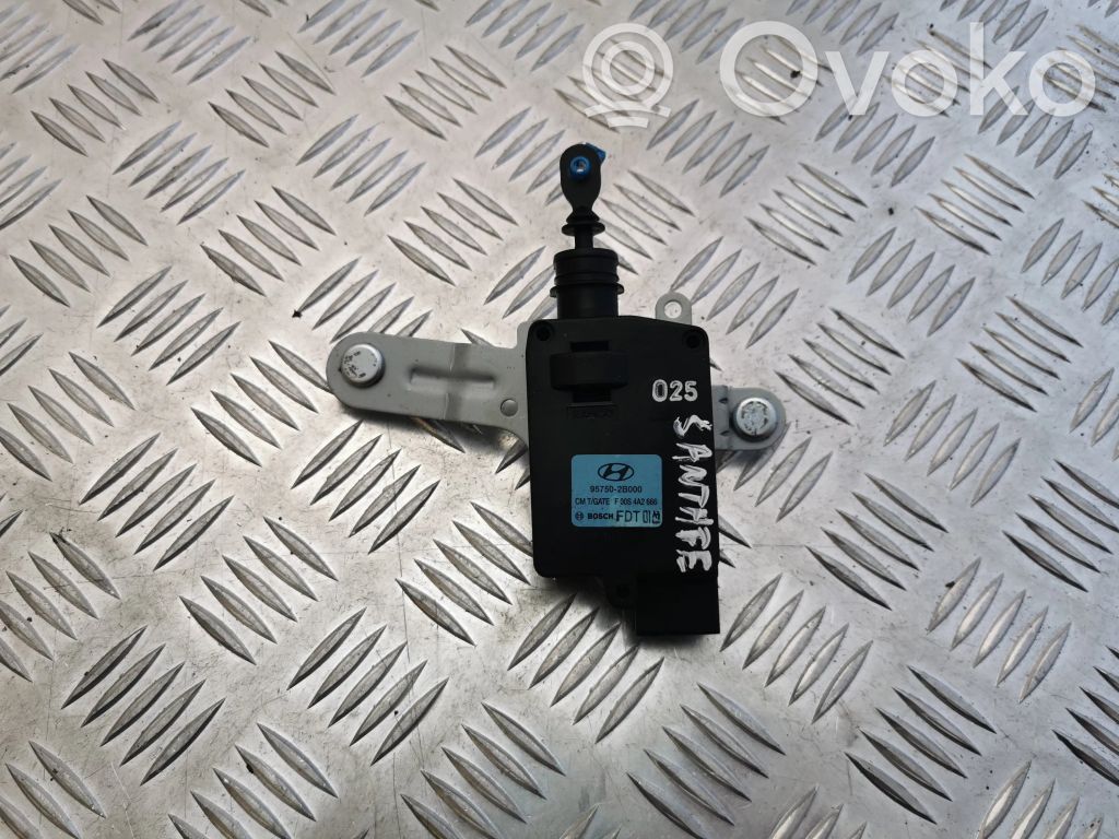 Hyundai Santa Fe Fuel tank cap lock motor 