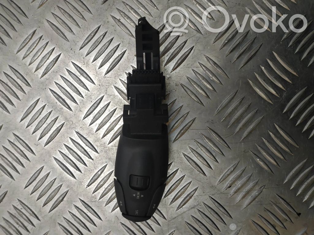 Peugeot 307 Mando de control del sonido 