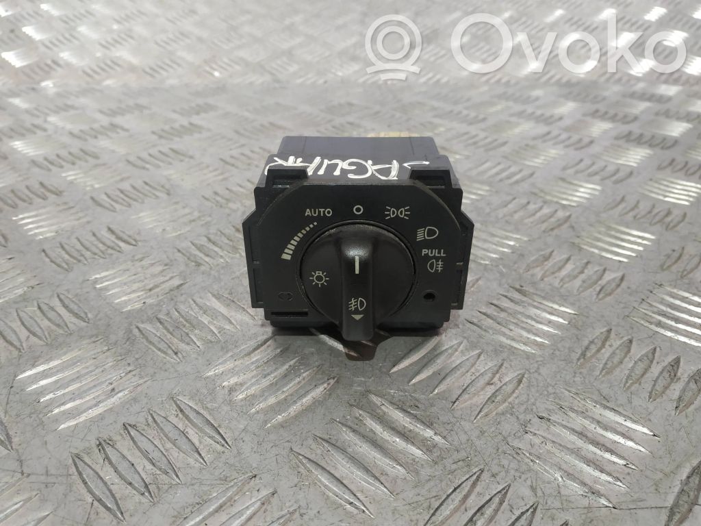 Jaguar S-Type Light switch 