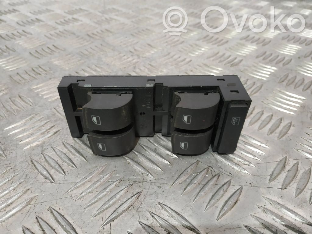 Audi A6 S6 C5 4B Electric window control switch 