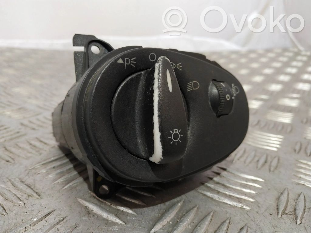Ford Focus Light switch 