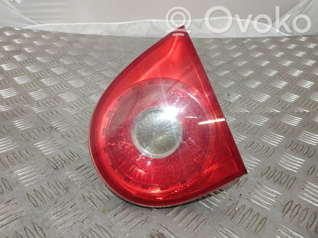 Volkswagen Golf V Takaluukun takavalot 