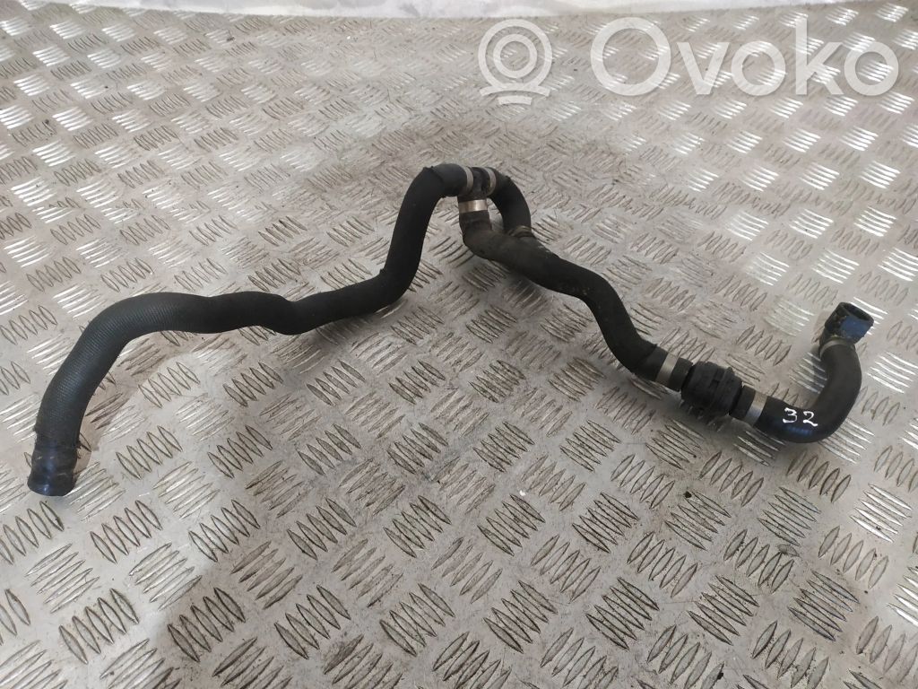 BMW 5 GT F07 Engine coolant pipe/hose 