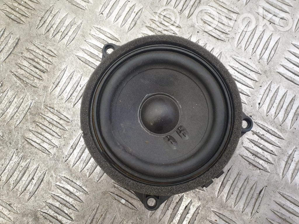 BMW 7 G11 G12 Altavoz de la puerta trasera 