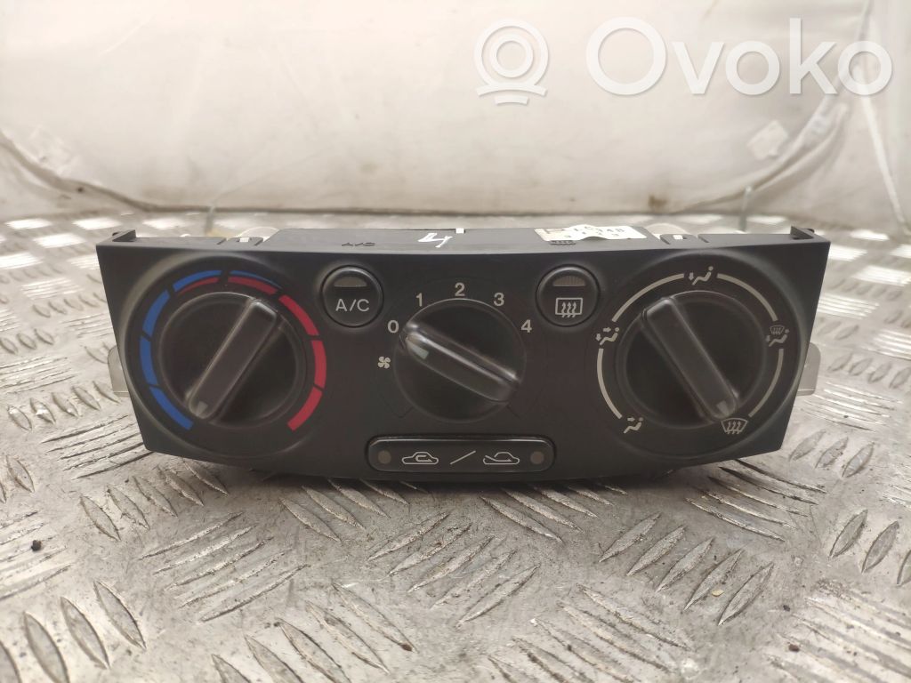 Mazda MPV II LW Interior fan control switch 