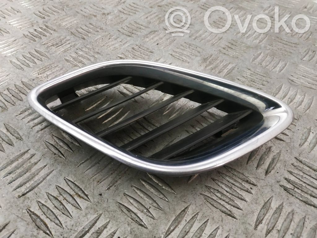 Saab 95 - 96 Front bumper upper radiator grill 