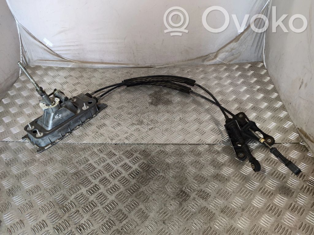 Volkswagen PASSAT B7 Lewarek zmiany biegów / górny 