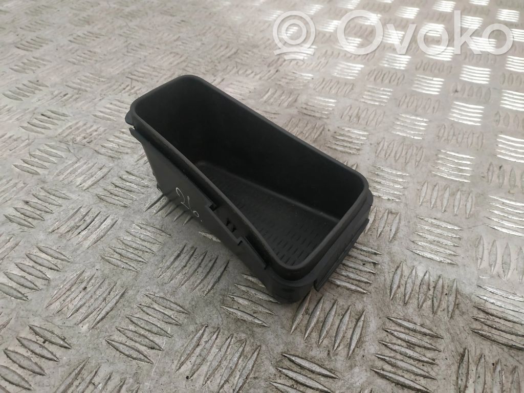 BMW 3 E90 E91 Cita veida salona detaļa 