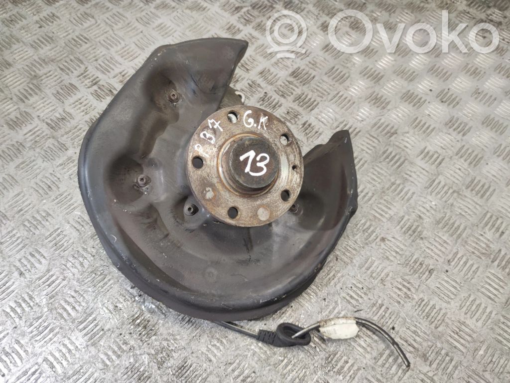 Volkswagen PASSAT B7 Cubo de rueda trasera 