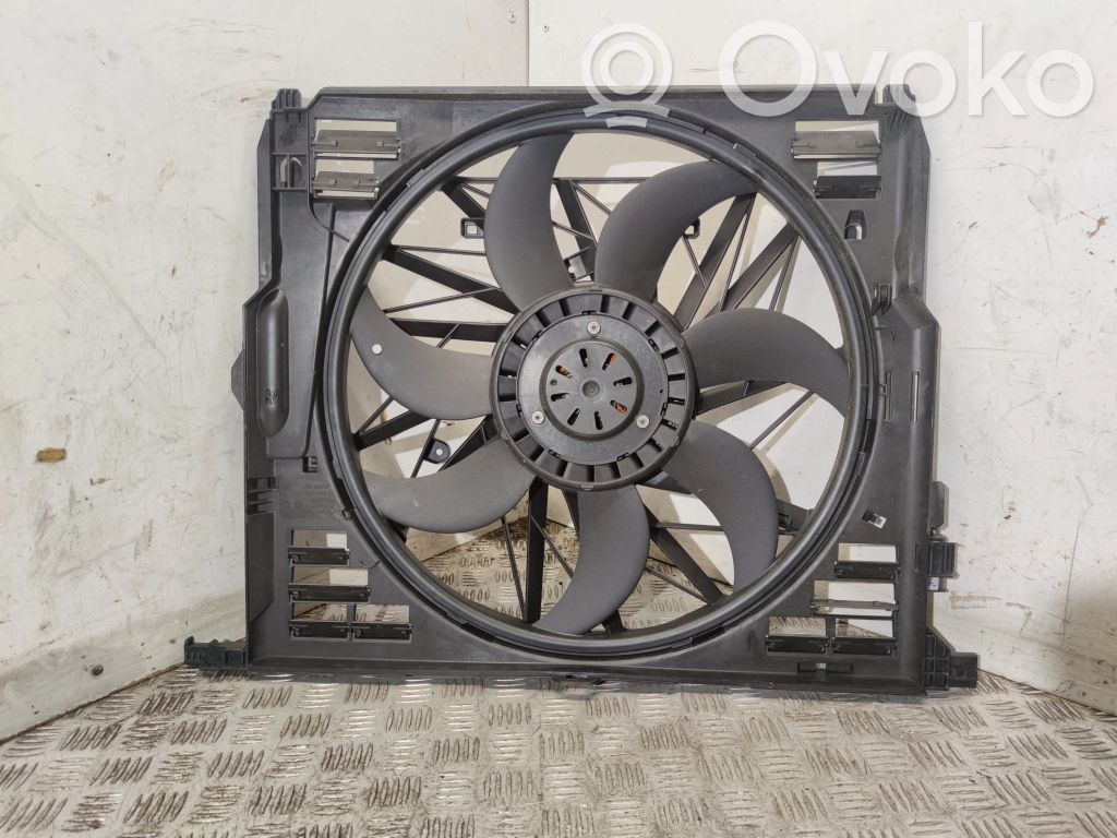 BMW 5 F10 F11 Elektrisks radiatoru ventilators 