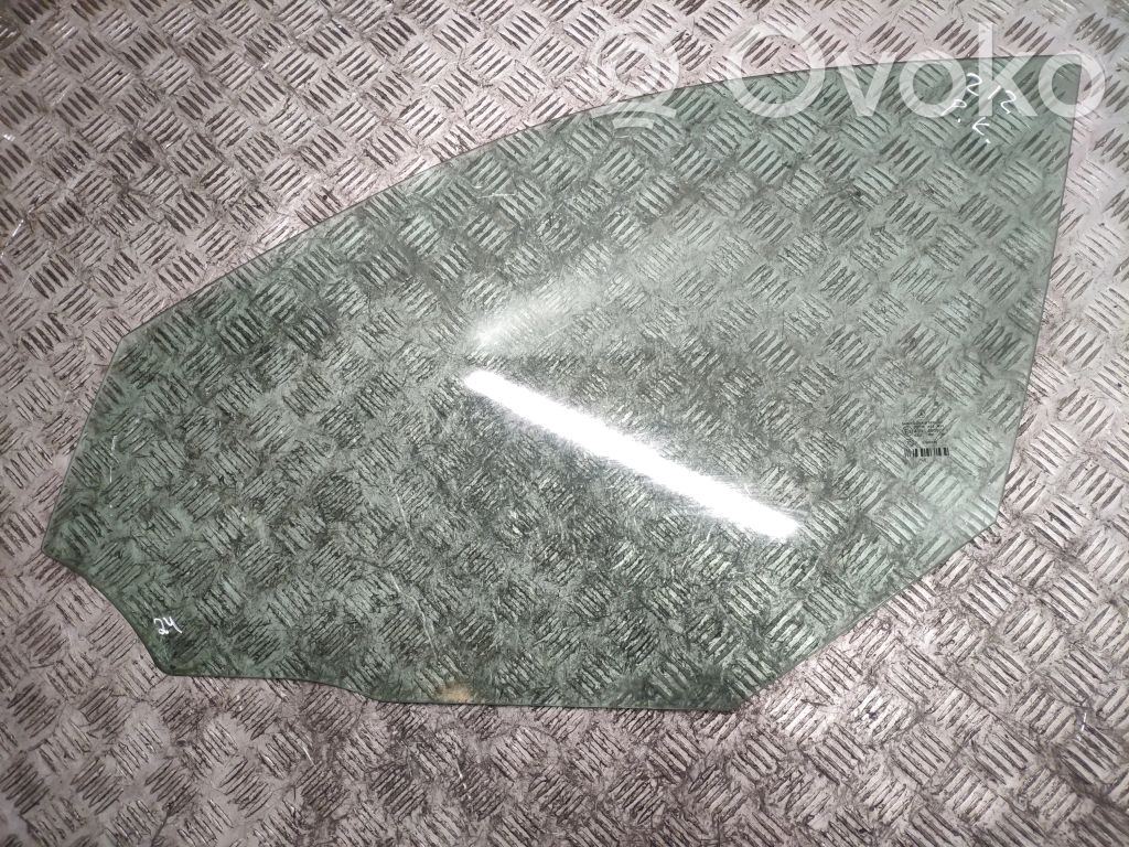 Mercedes-Benz E W212 Front door window glass four-door 