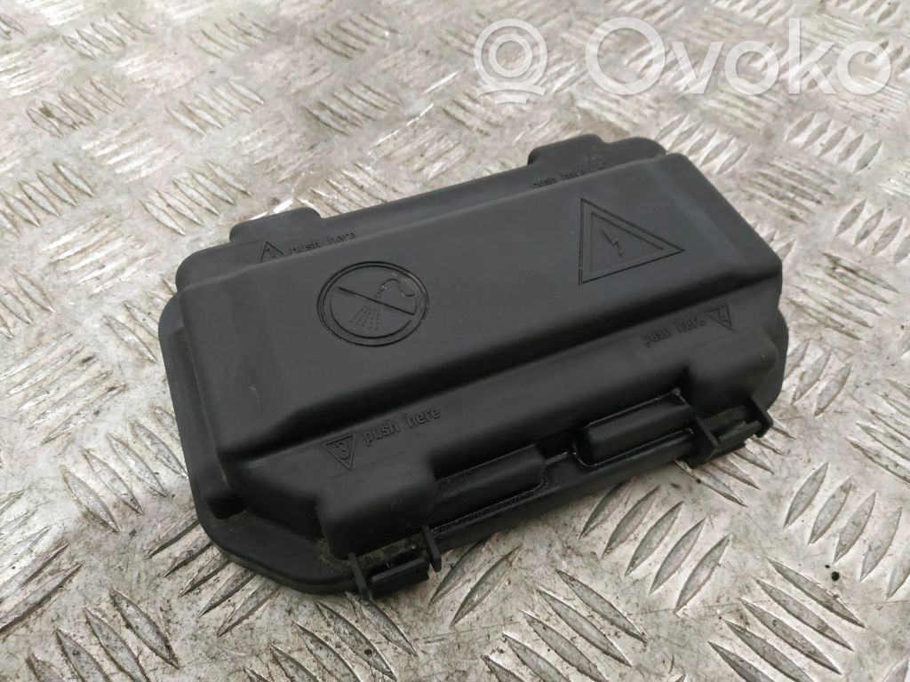 BMW 3 F30 F35 F31 Tapa de caja de fusibles 