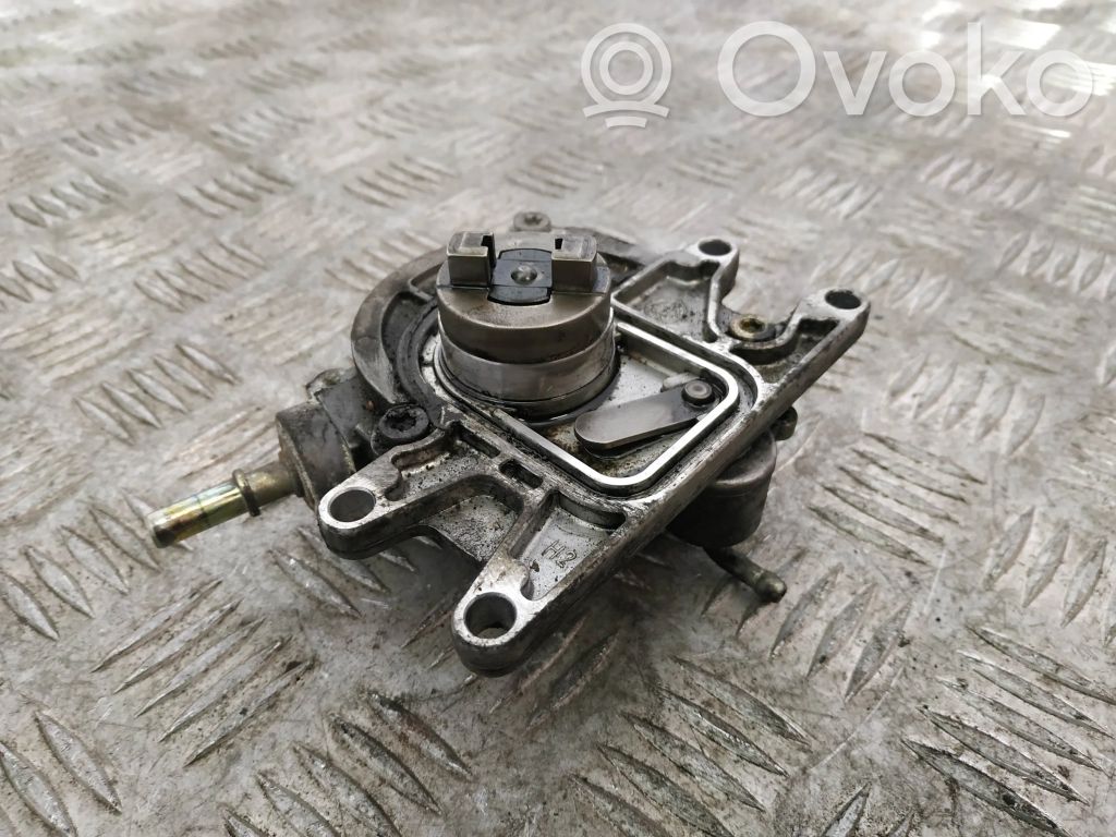 Opel Astra G Bomba de vacío 